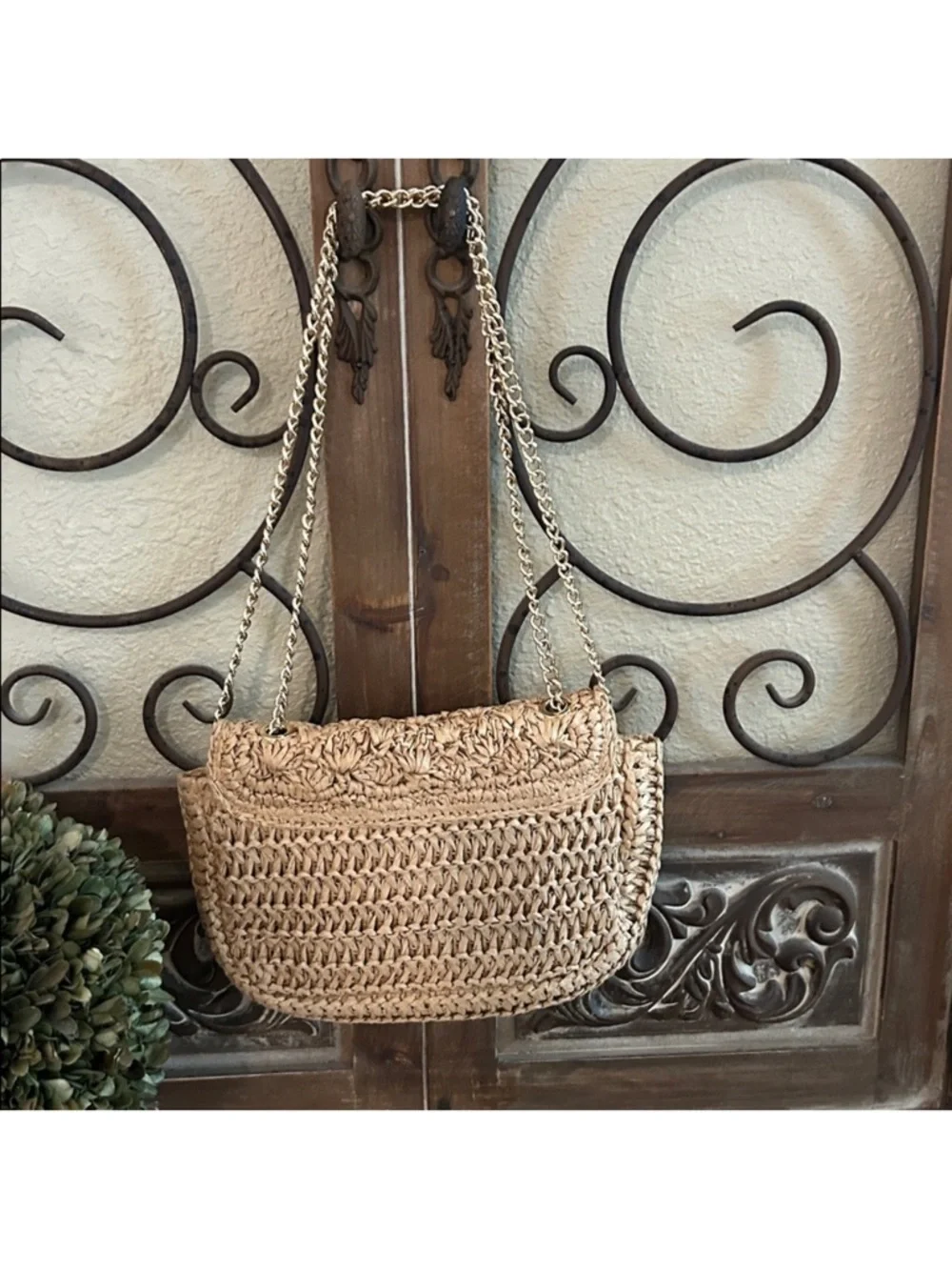 H&M Woven Straw Crossbody Bag - Shoulder or Crossbody Style - Picture 4 of 7